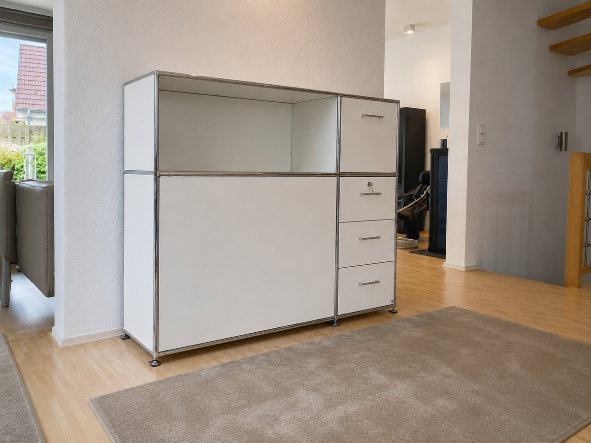 Wohn- und Arbeitsbereich in Gladbeck: Klappschreibtisch und TV-Möbel aus einem System