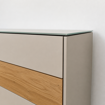 WK 420 VIVA Sideboard mit acht Schubkästen und grifflosen Pushbeschlägen