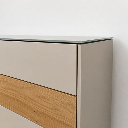 WK 420 VIVA Sideboard mit acht Schubkästen und grifflosen Pushbeschlägen